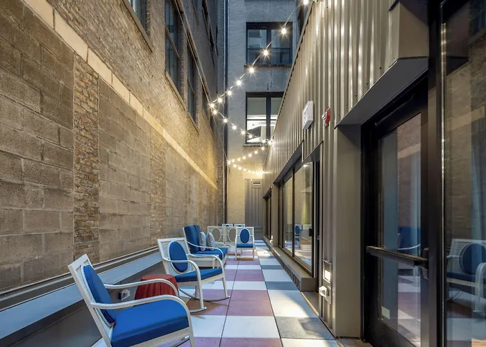 Hilton Garden Inn- Loop